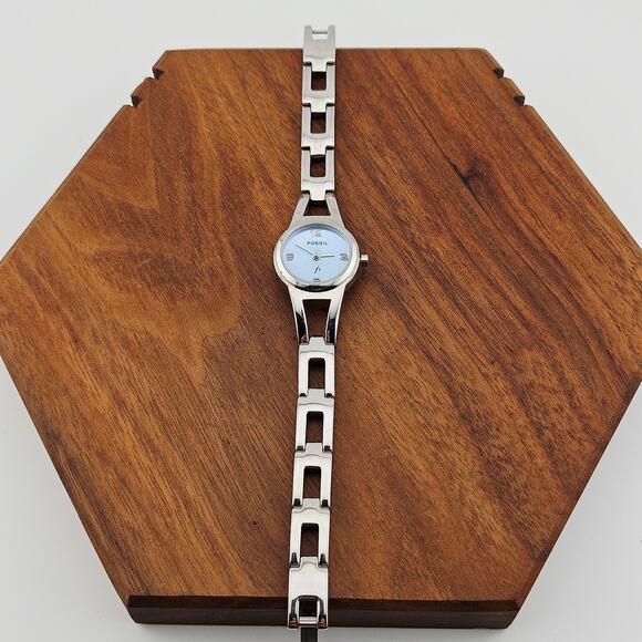 Fossil Silver Tone Bracelet Link Watch Light Blue Dial Y2K Iconic Style ES-9380 - Picture 4 of 7